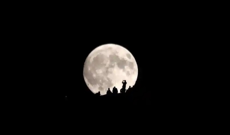 Trung Quốc đón một trong những Tết Trung thu muộn nhất thế kỷ theo lịch dương